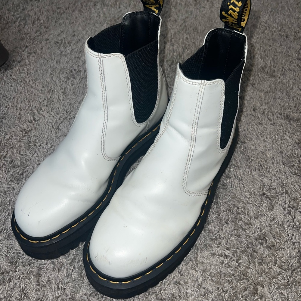 Doc martens chelsea boot men’s 8